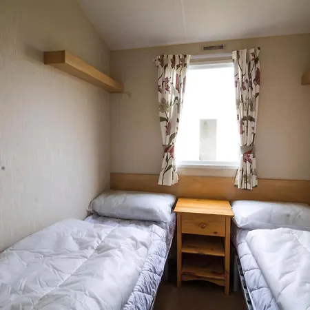 3 Bed, 8 Berth Caravan For Hire At St Osyth Park Near Clacton-On-Sea Ref 28039Cw Экстерьер фото
