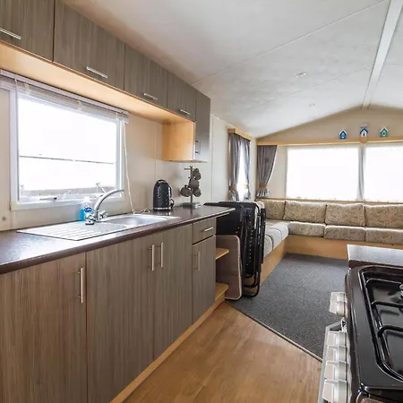 3 Bed, 8 Berth Caravan For Hire At St Osyth Park Near Clacton-On-Sea Ref 28039Cw Экстерьер фото